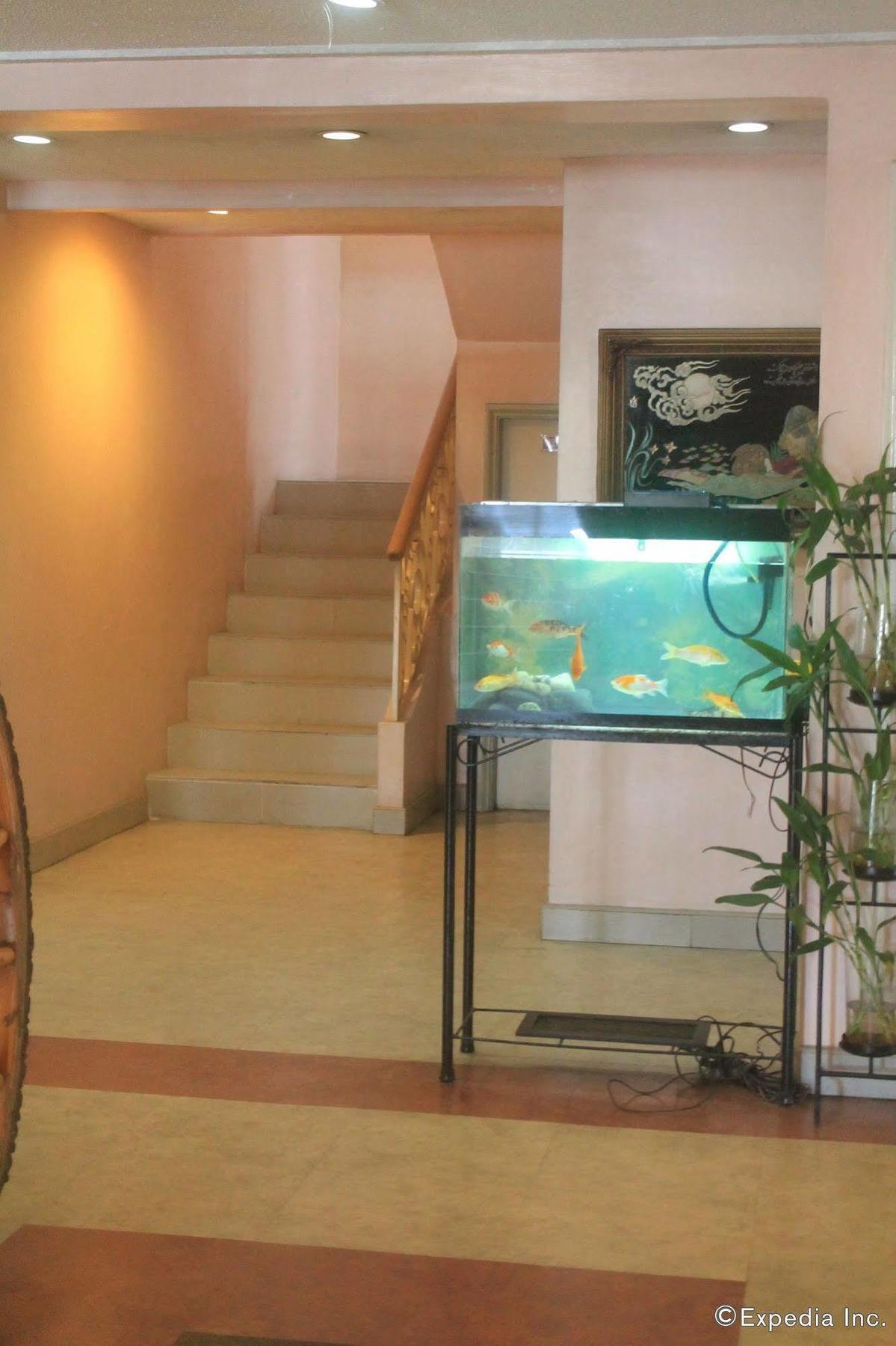 Taft Tower Hotel Manila Esterno foto