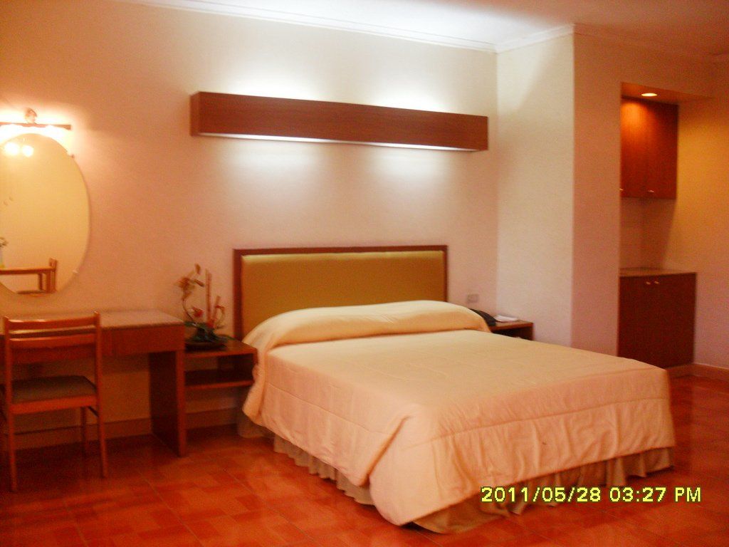 Taft Tower Hotel Manila Esterno foto